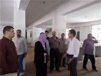 القائم بأعمال رئيس الجامعة في زيارة للكلية لتفقد أعمال البنية التحية إستعداداً للعام الجامعي الجديد