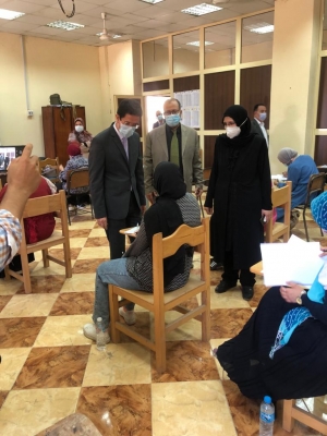 الجيزاوى يواصل جولاته ويتفقد كلية الطب البيطرى ويباشر عملية سير الامتحانات ويشدد علي الاجراءات الاحترازيه